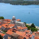 Appartamento Charming Renovated Next To The Sea Šibenik